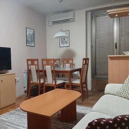 Square Exclusive Apartment 3N Skopje Exterior foto