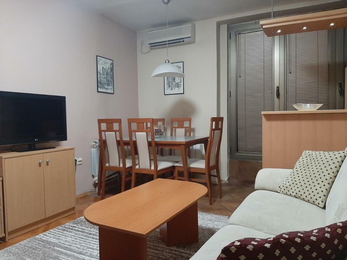 Square Exclusive Apartment 3N Skopje Exterior foto